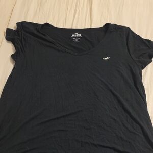 Hollister Women's Black V-Neck Tee